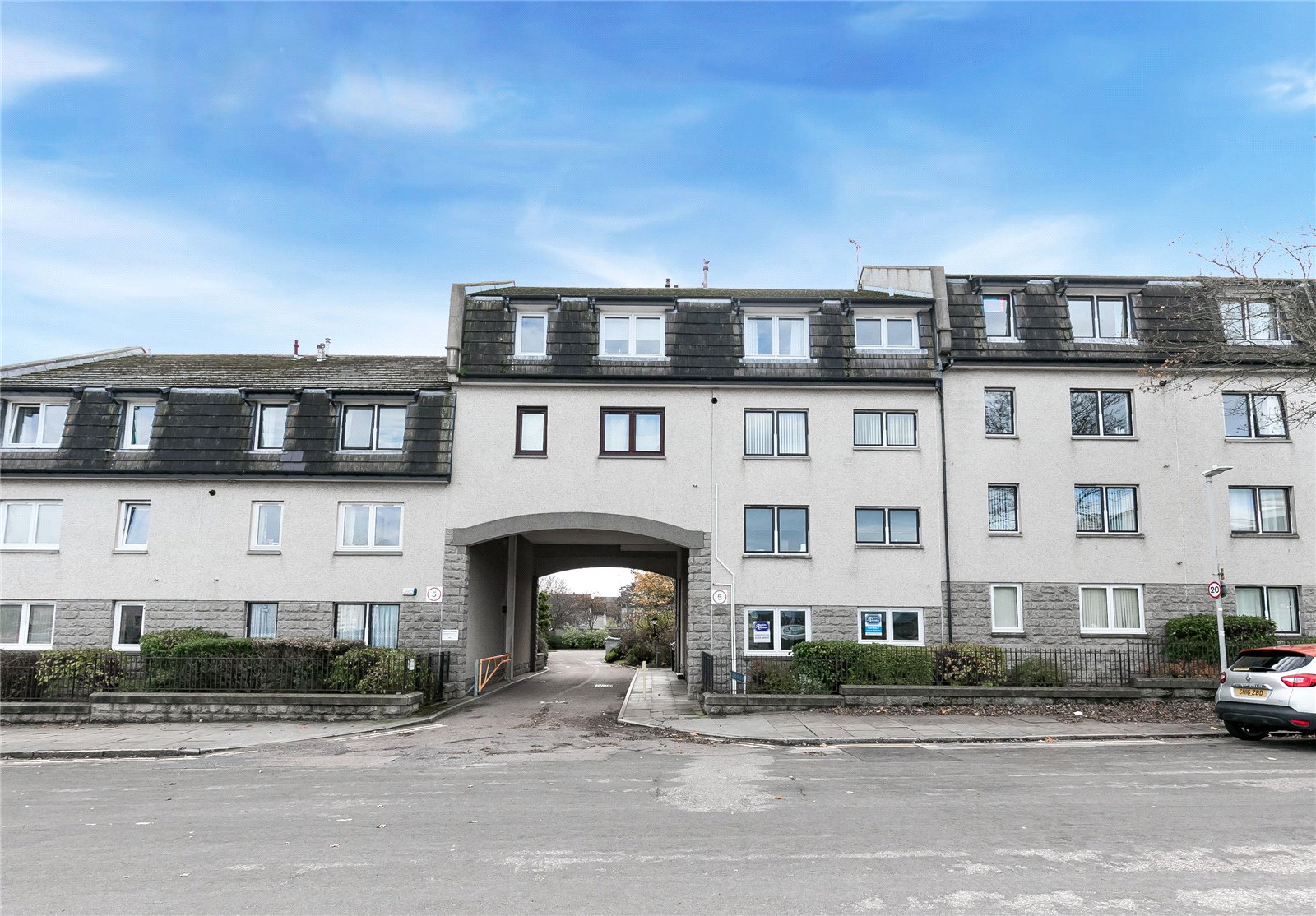 Ardarroch Court