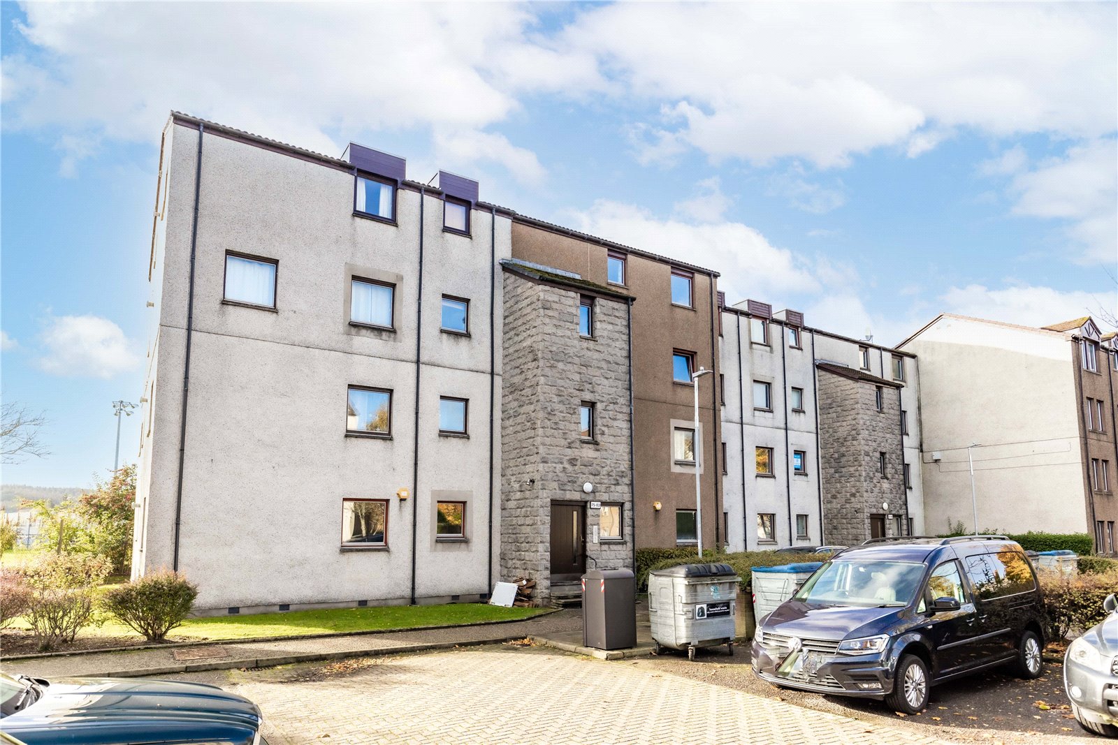 Headland Court