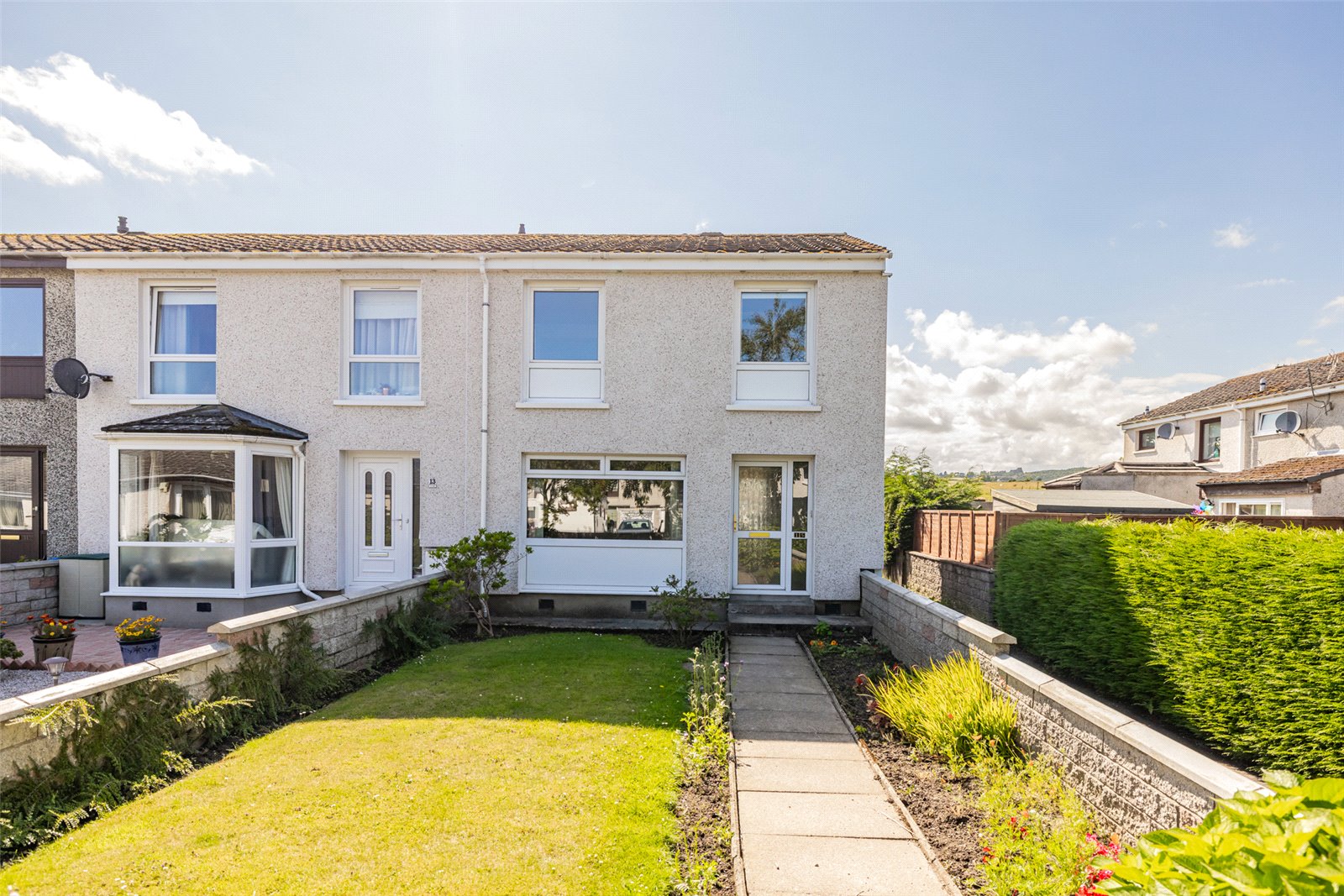 15 Dykeside Way