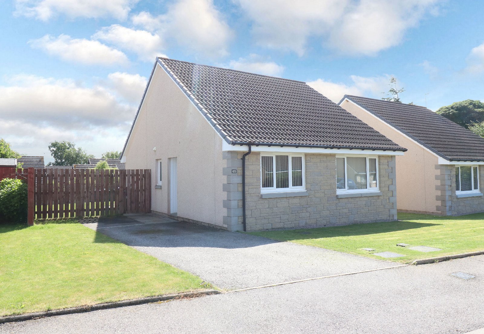 65 Dunnydeer View