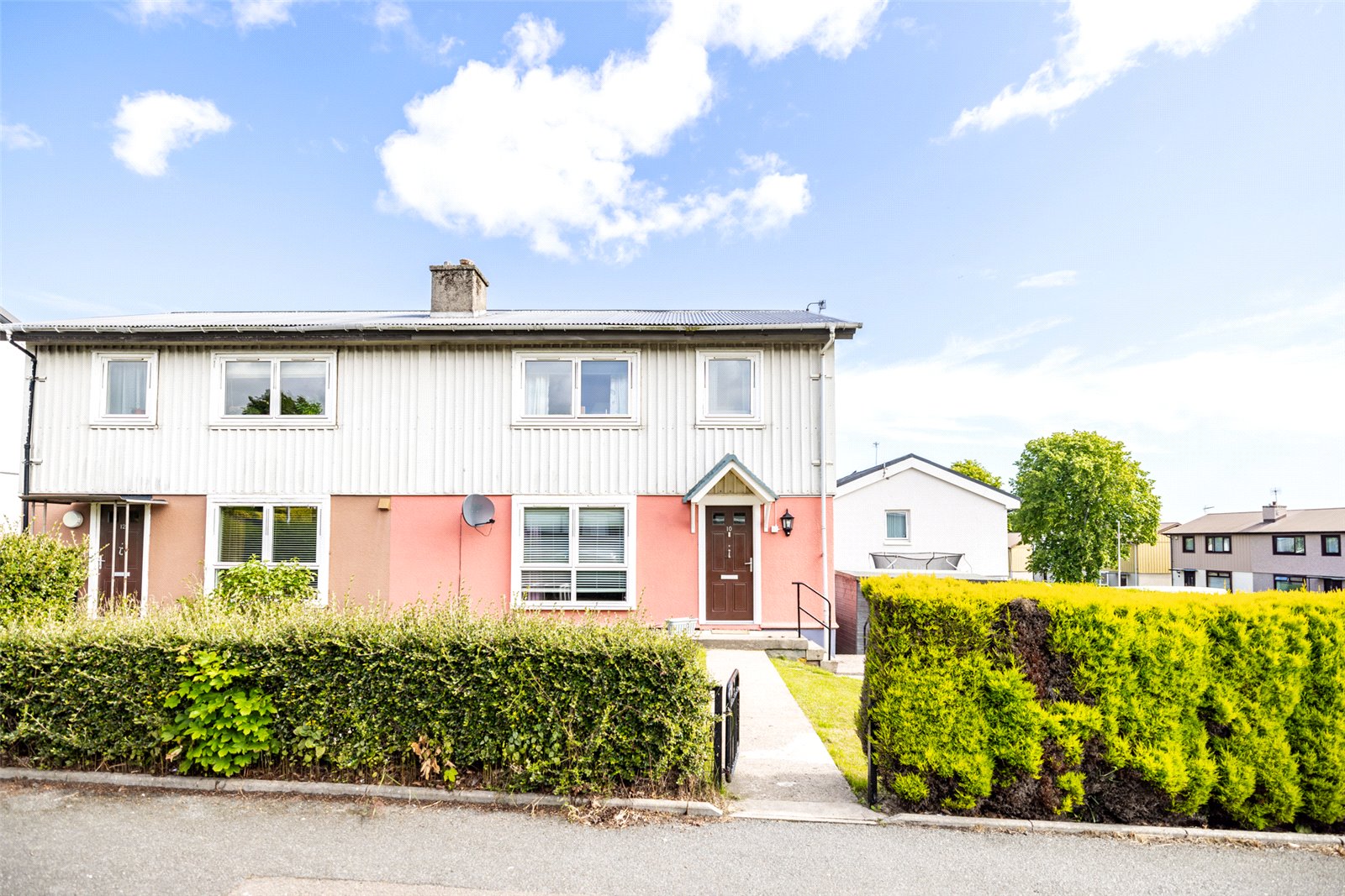 10 Moir Crescent