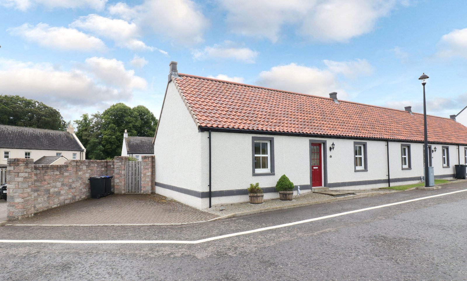 10 Whitehall Close