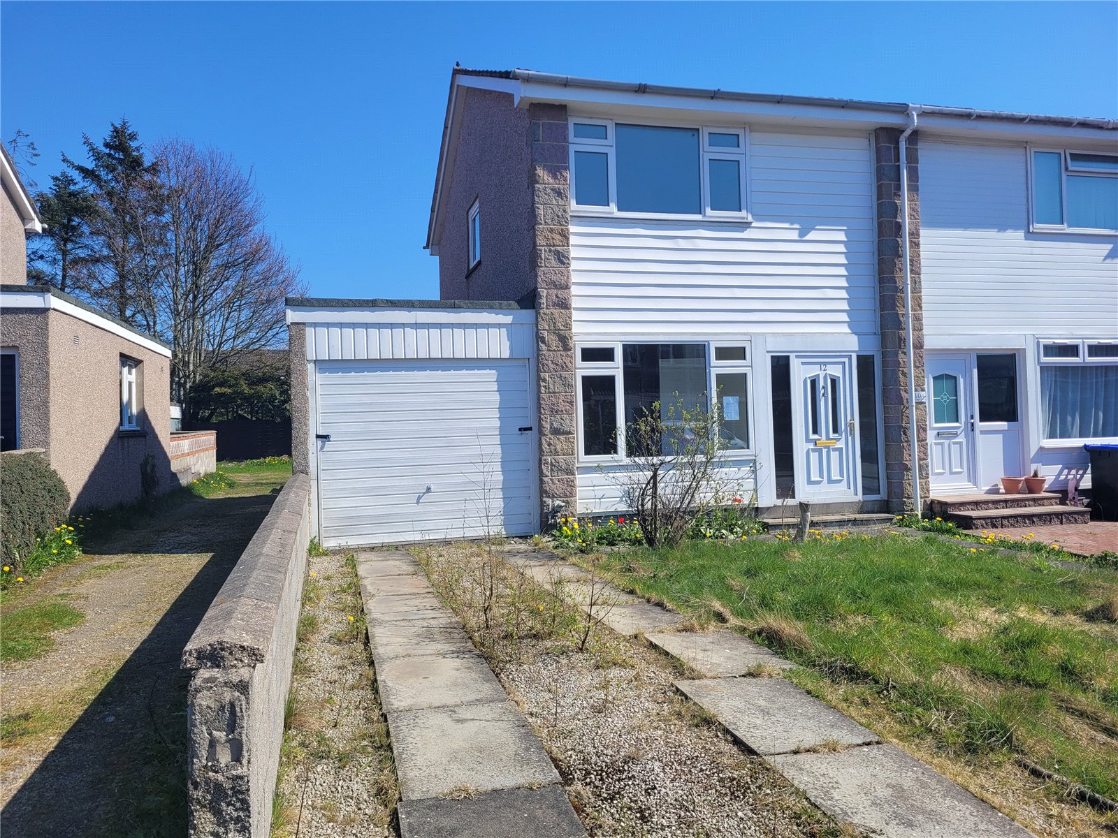 12 Arnhall Drive