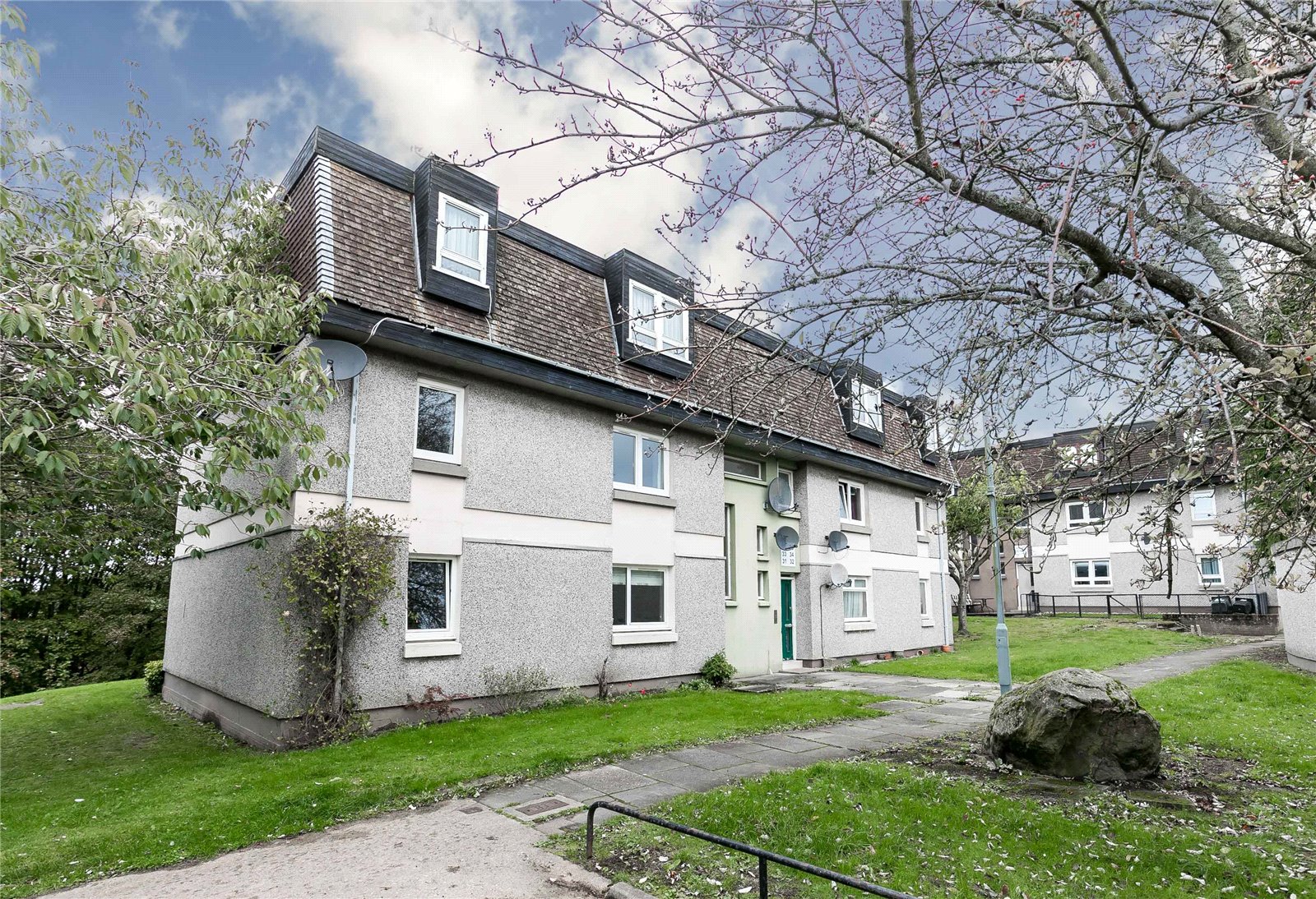33 Johnston Gardens West