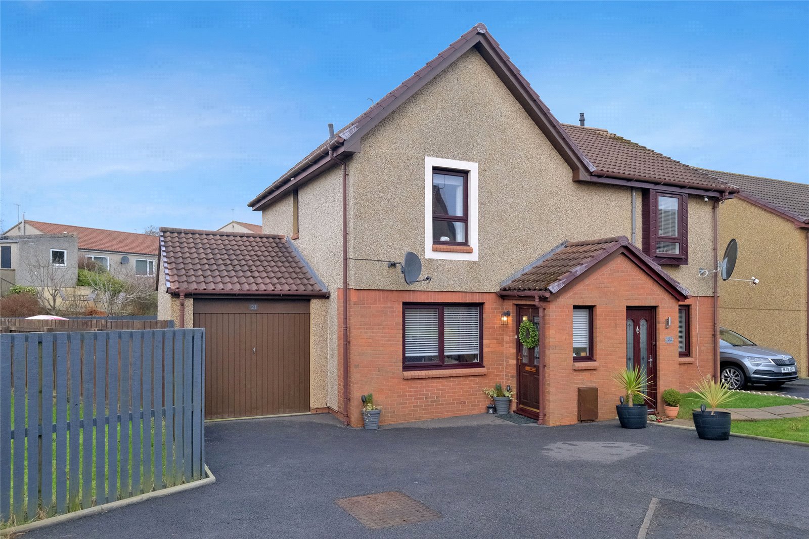 21 Keith Crescent