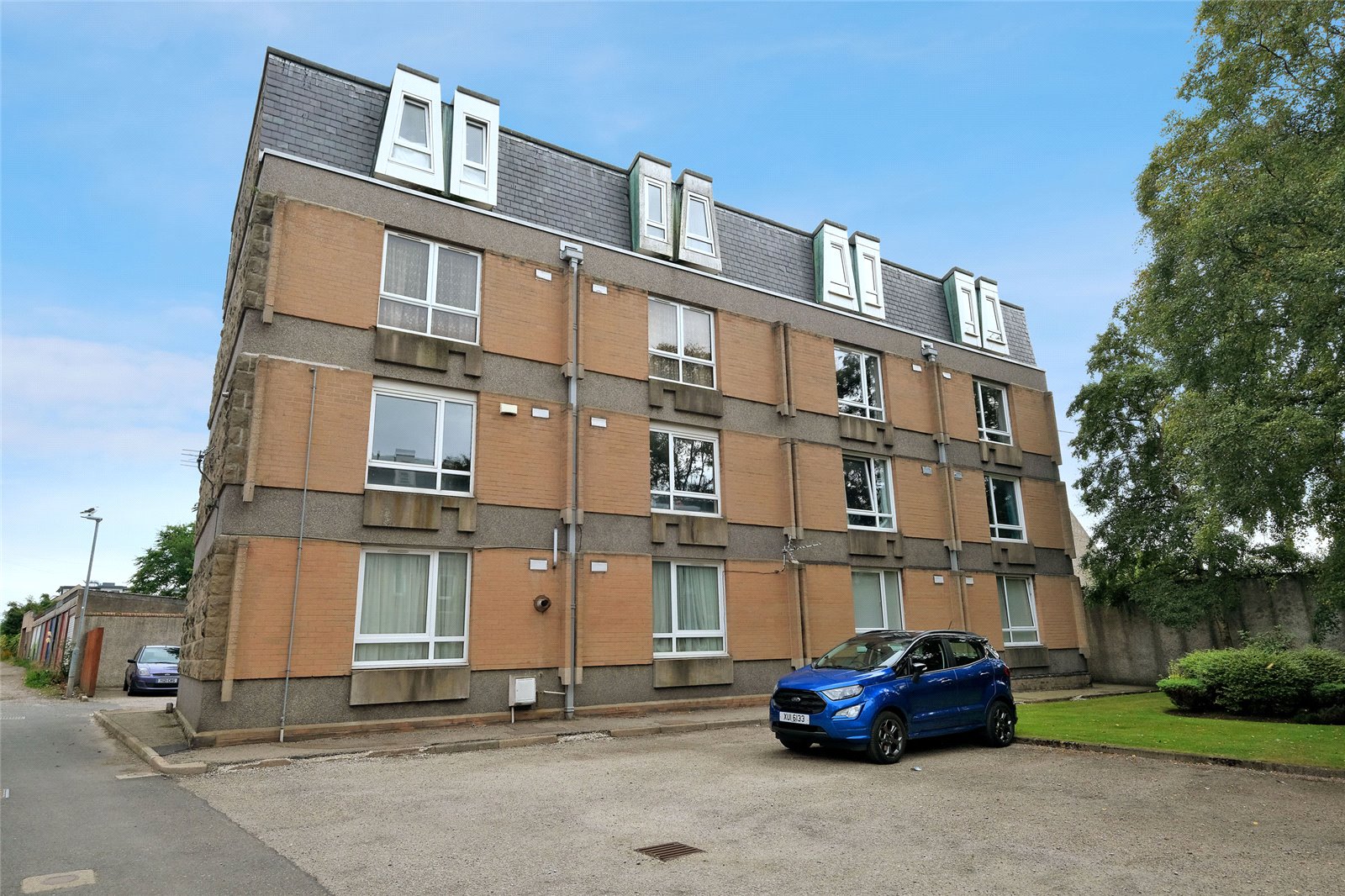 39 Salisbury Court
