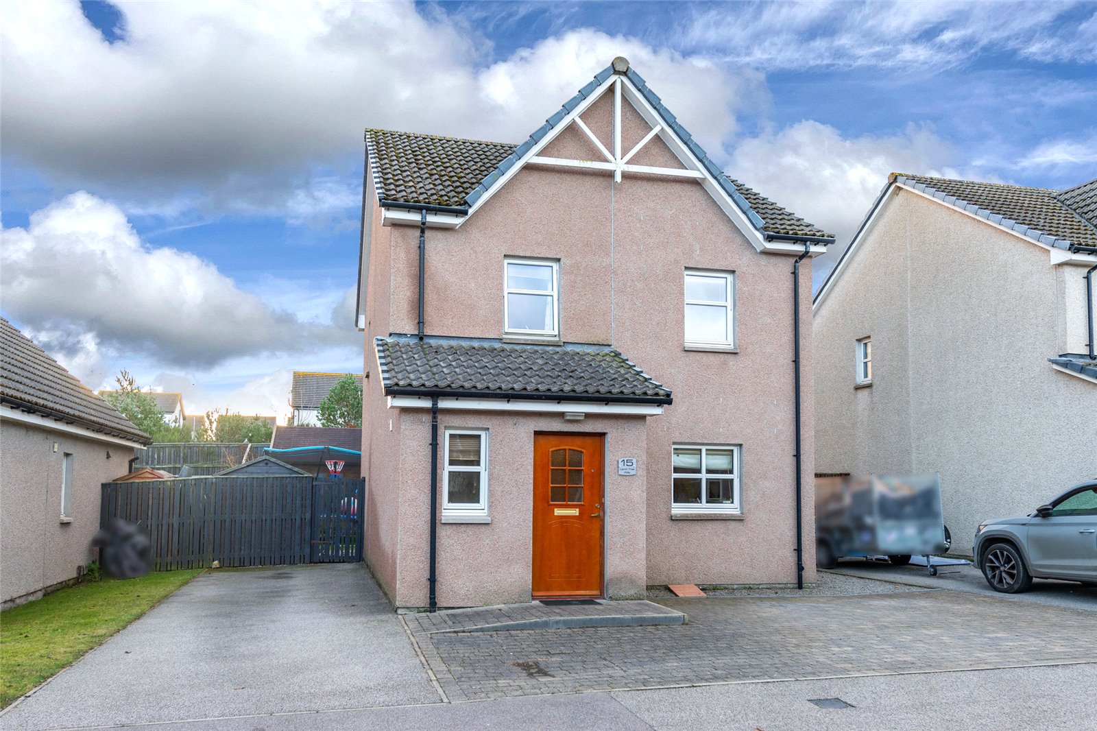 15 Larch Tree Way