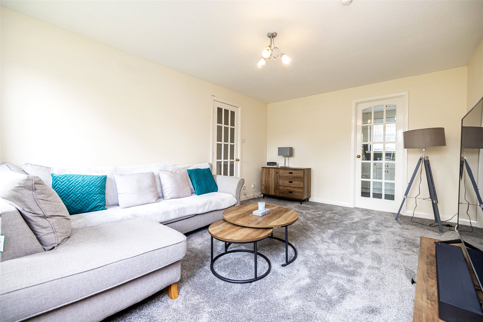 65 Hutcheon Low Place