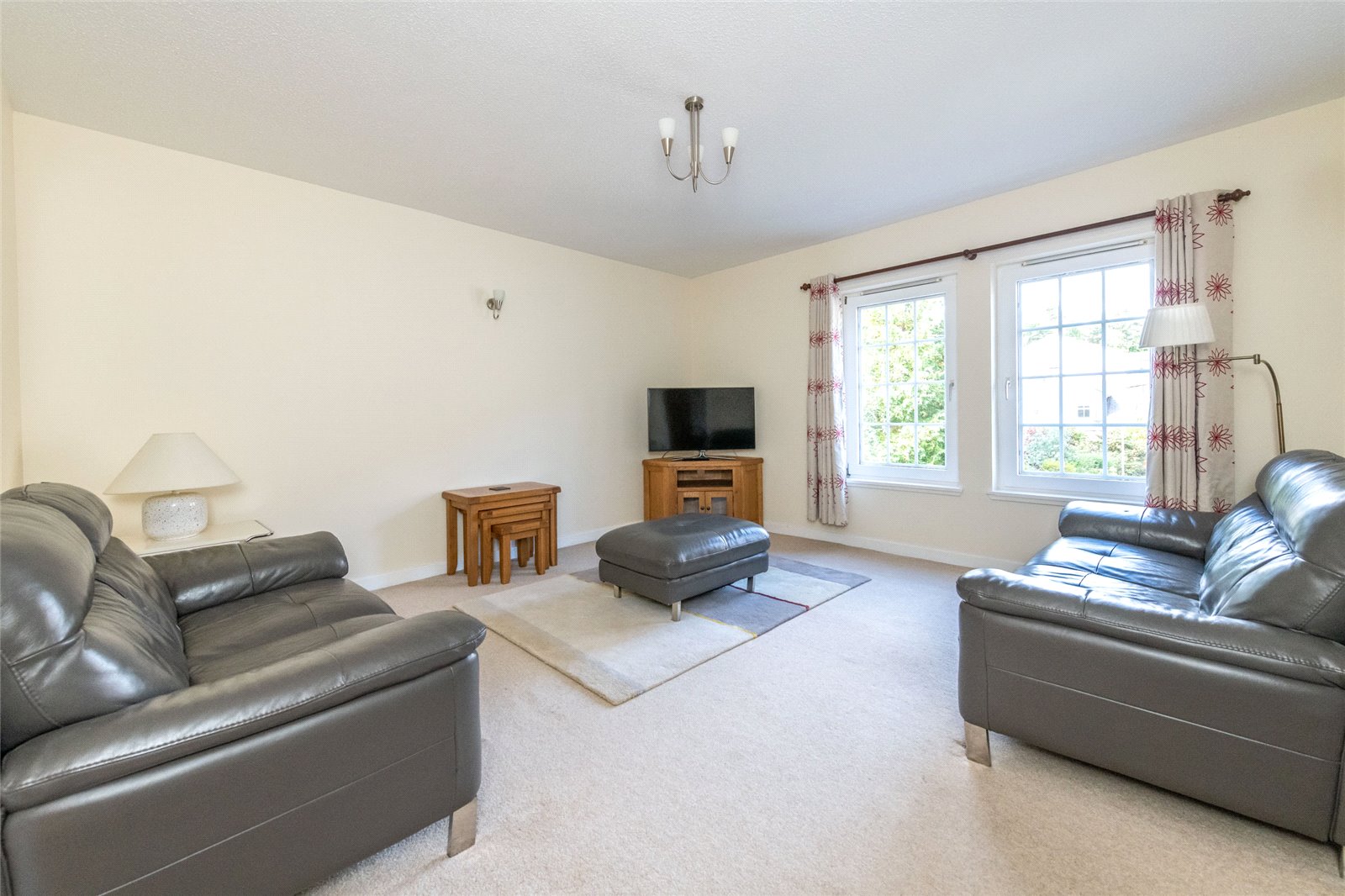 15 Shepherds Court