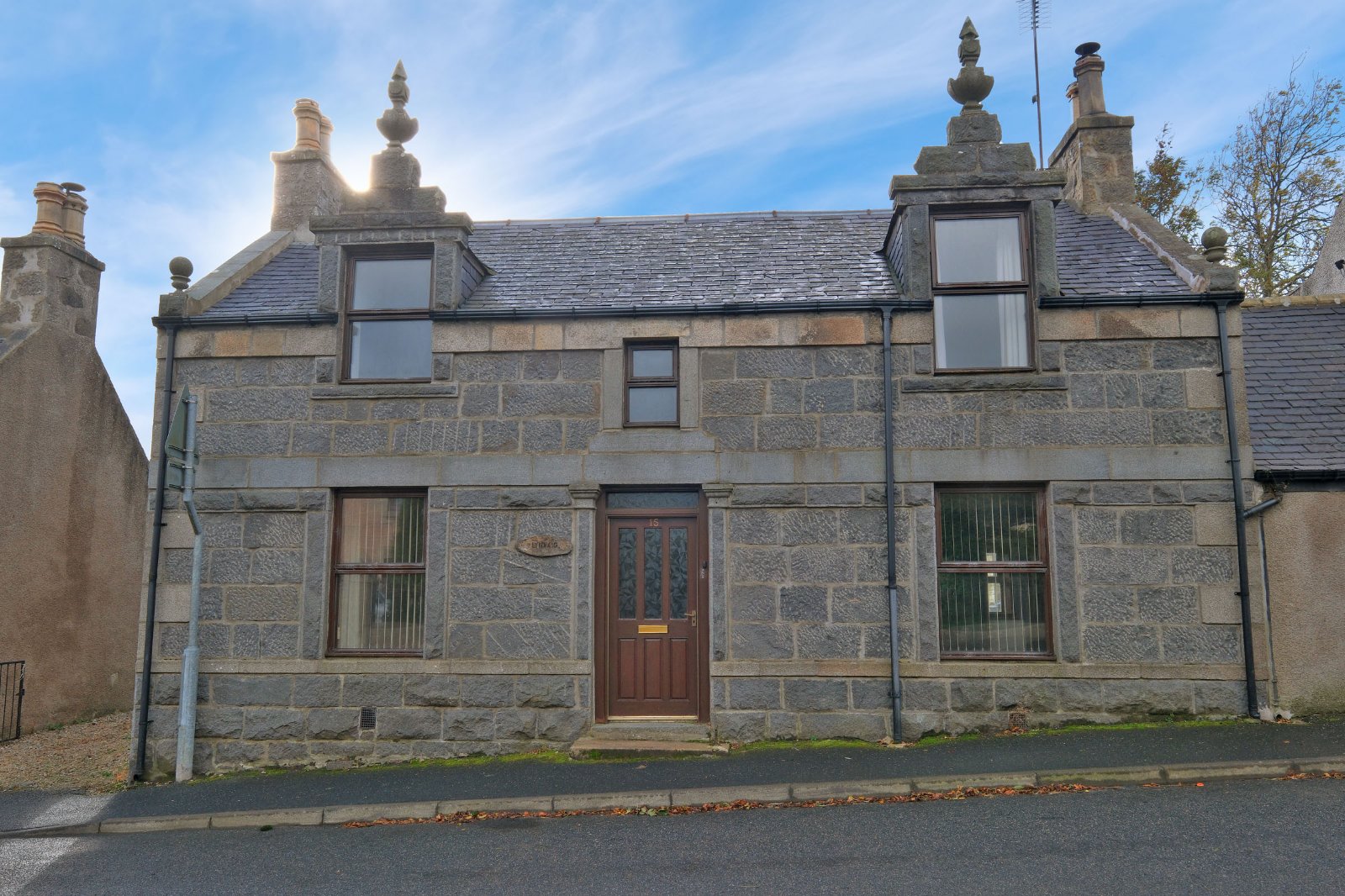 15 Knock Street