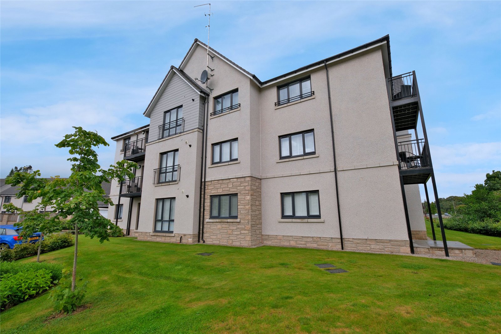 12 Craibstone Park