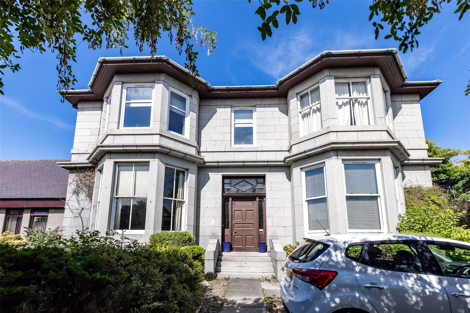40 Braemar Place