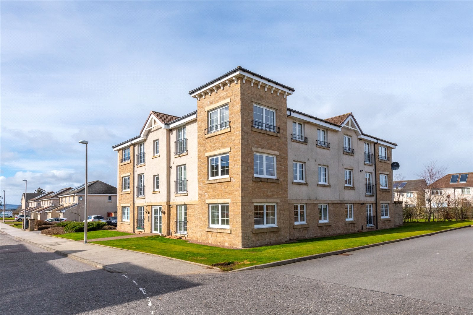 6 Mackie Place