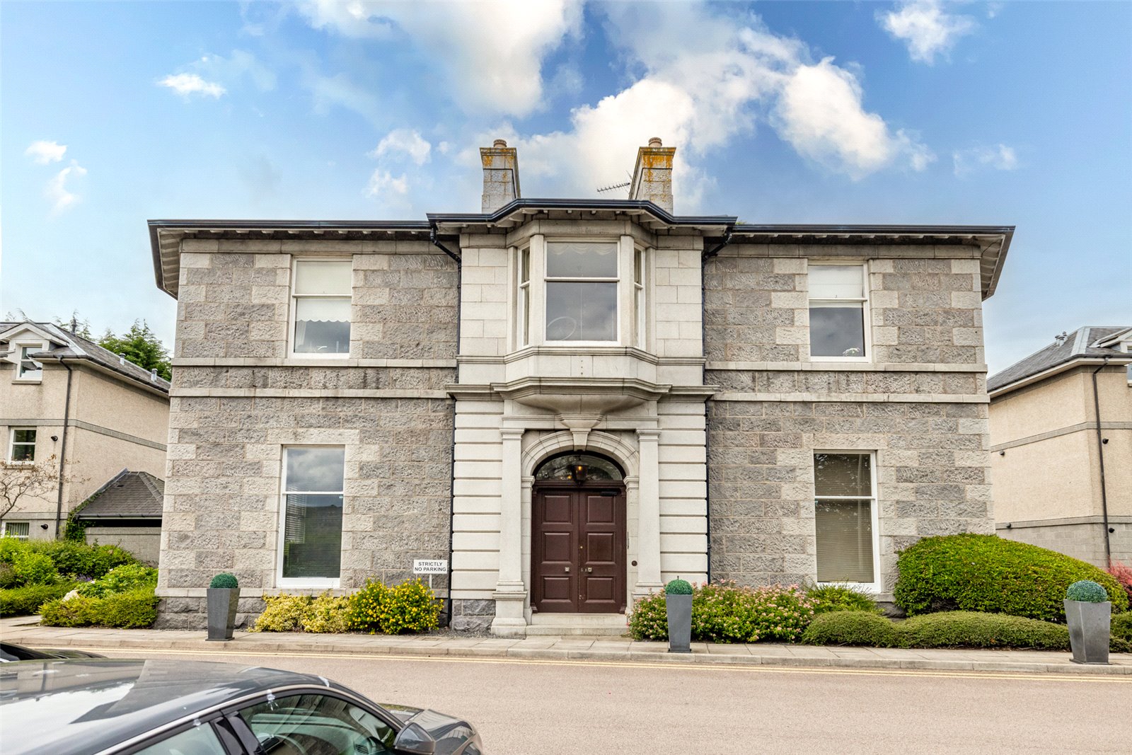 15 Riverside Manor