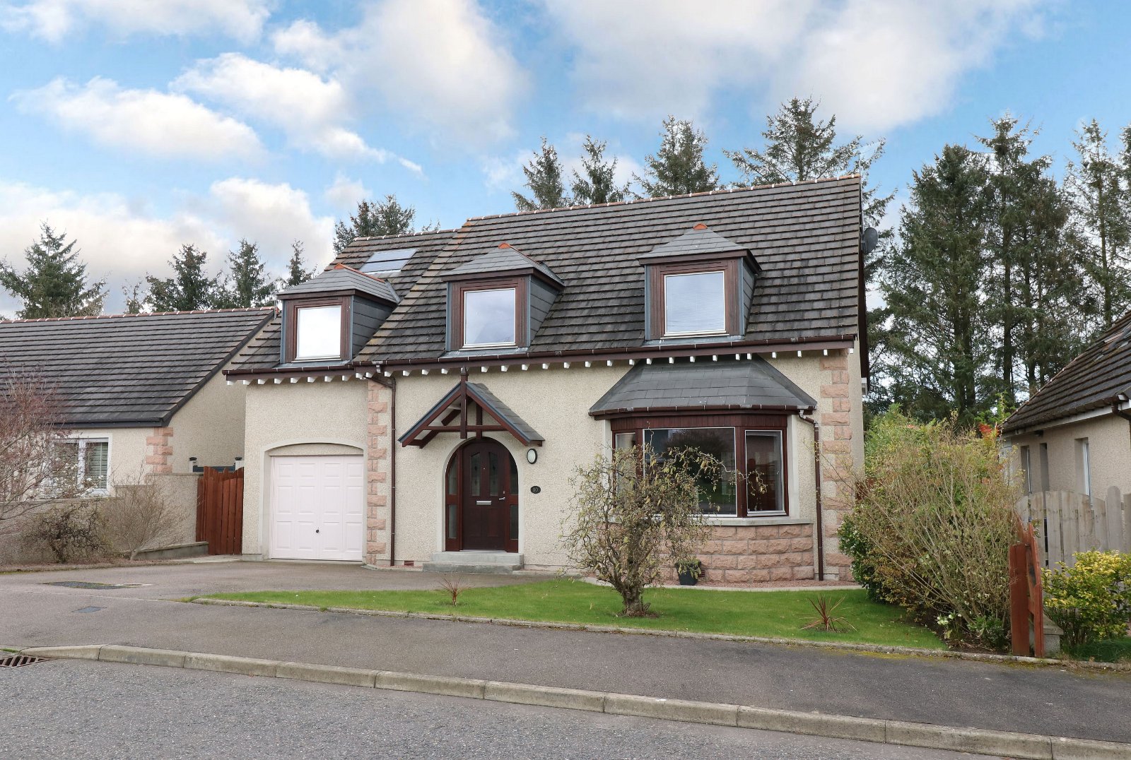 10 Brae Wynd