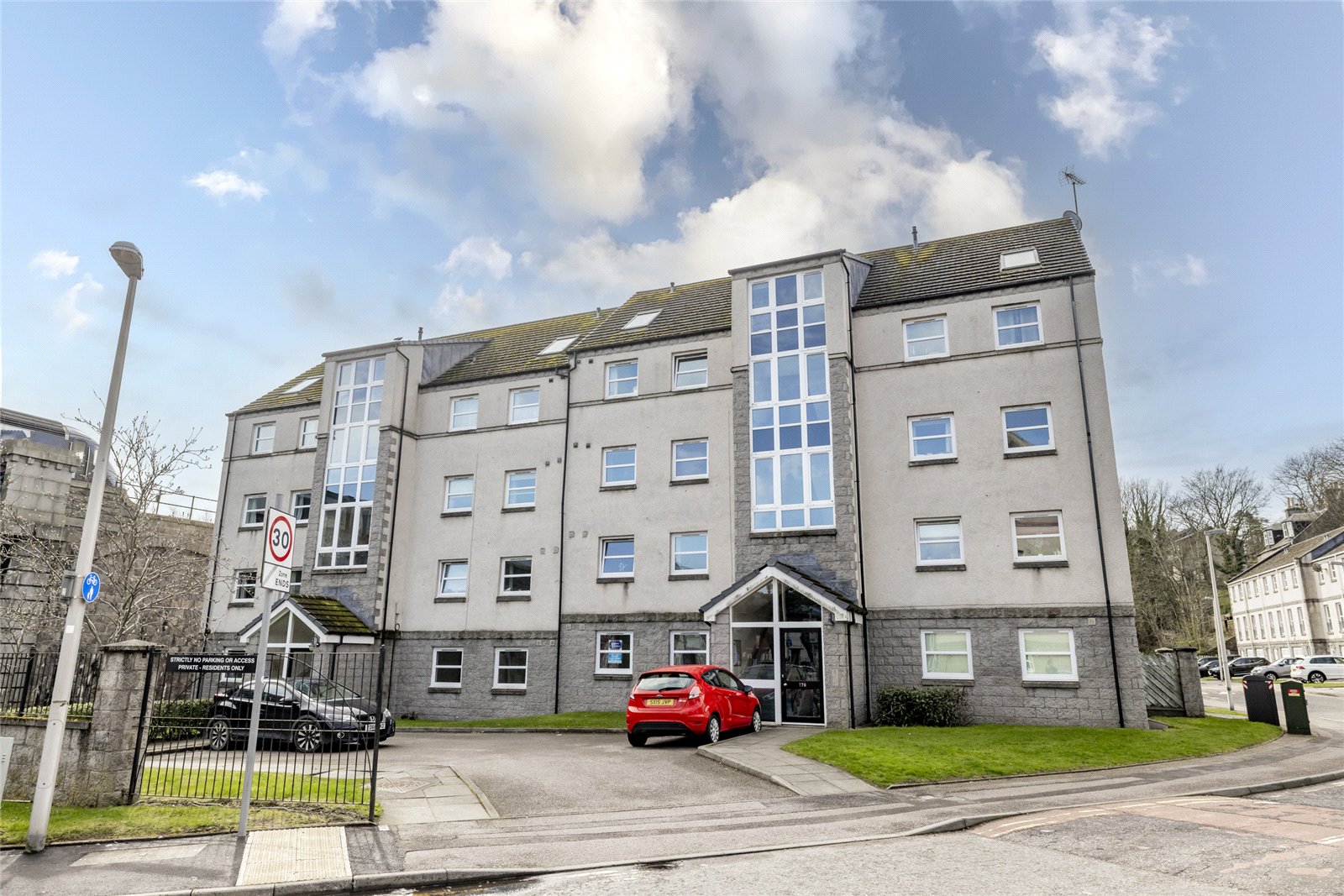 178A, South College Street