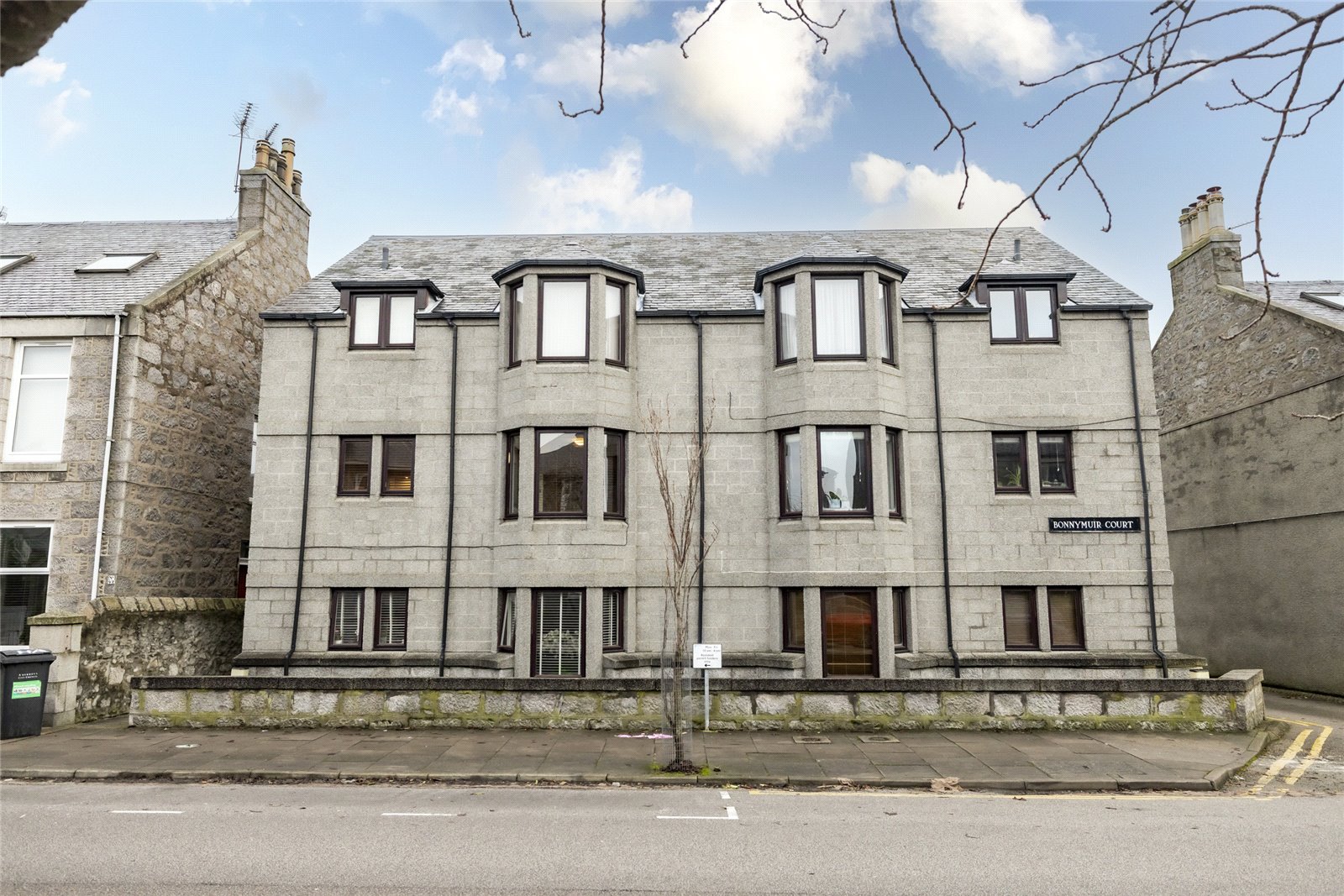 3 Bonnymuir Court