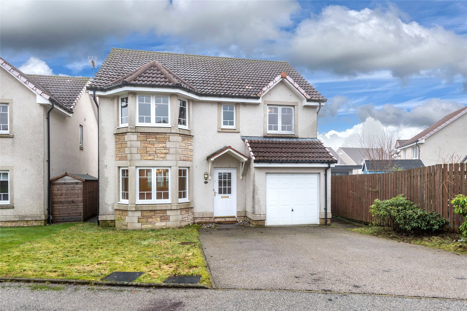 32 Carnie Gardens