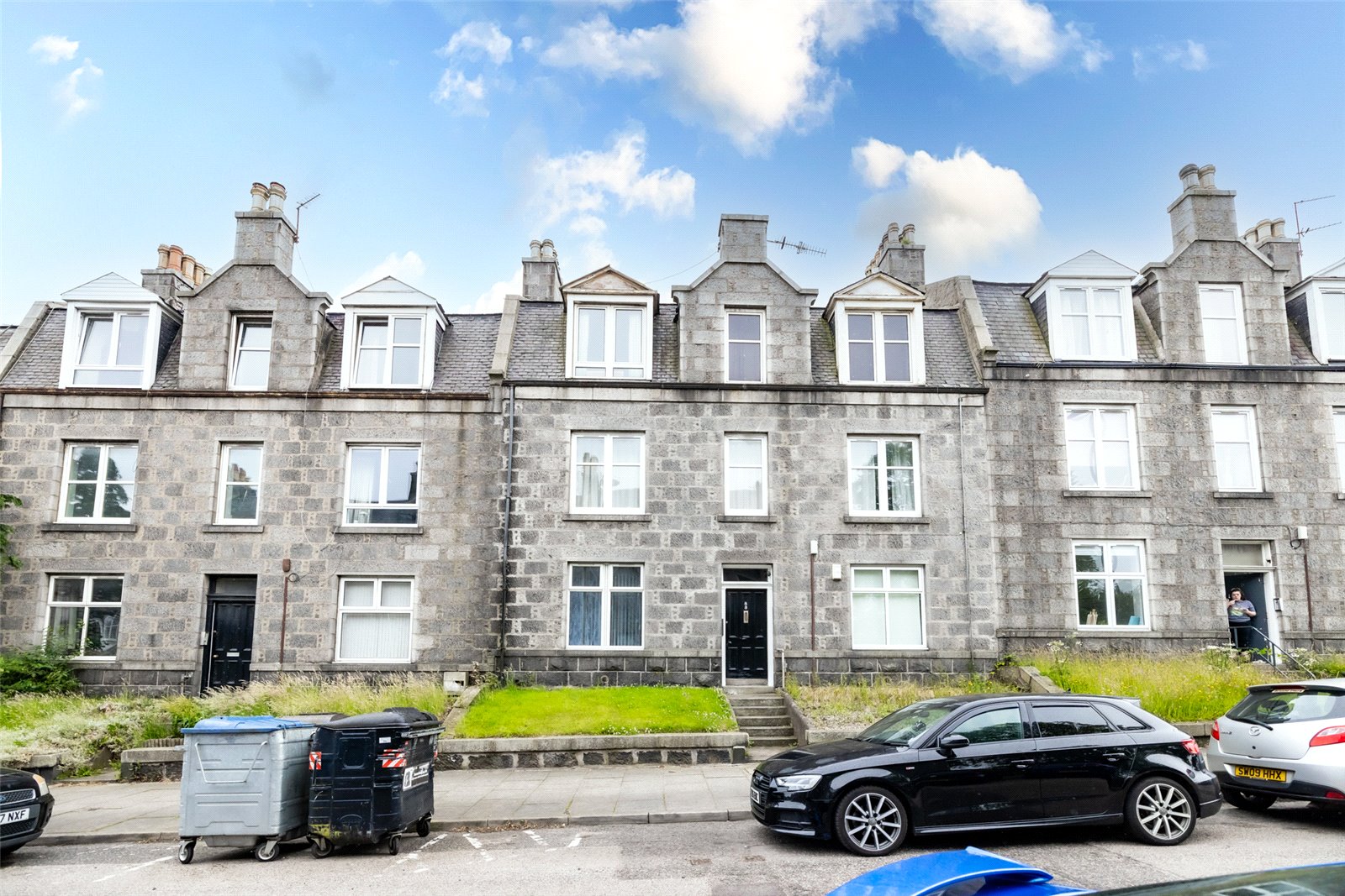 83 Menzies Road