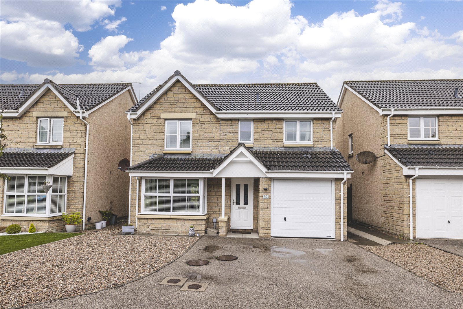 10 Ash Grove