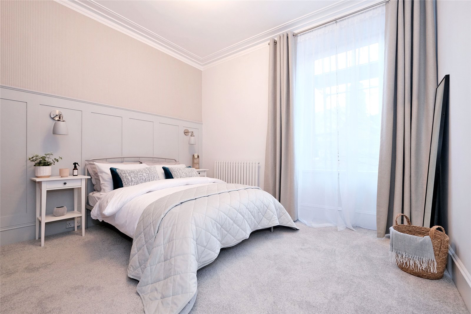 10 Hollybank Place