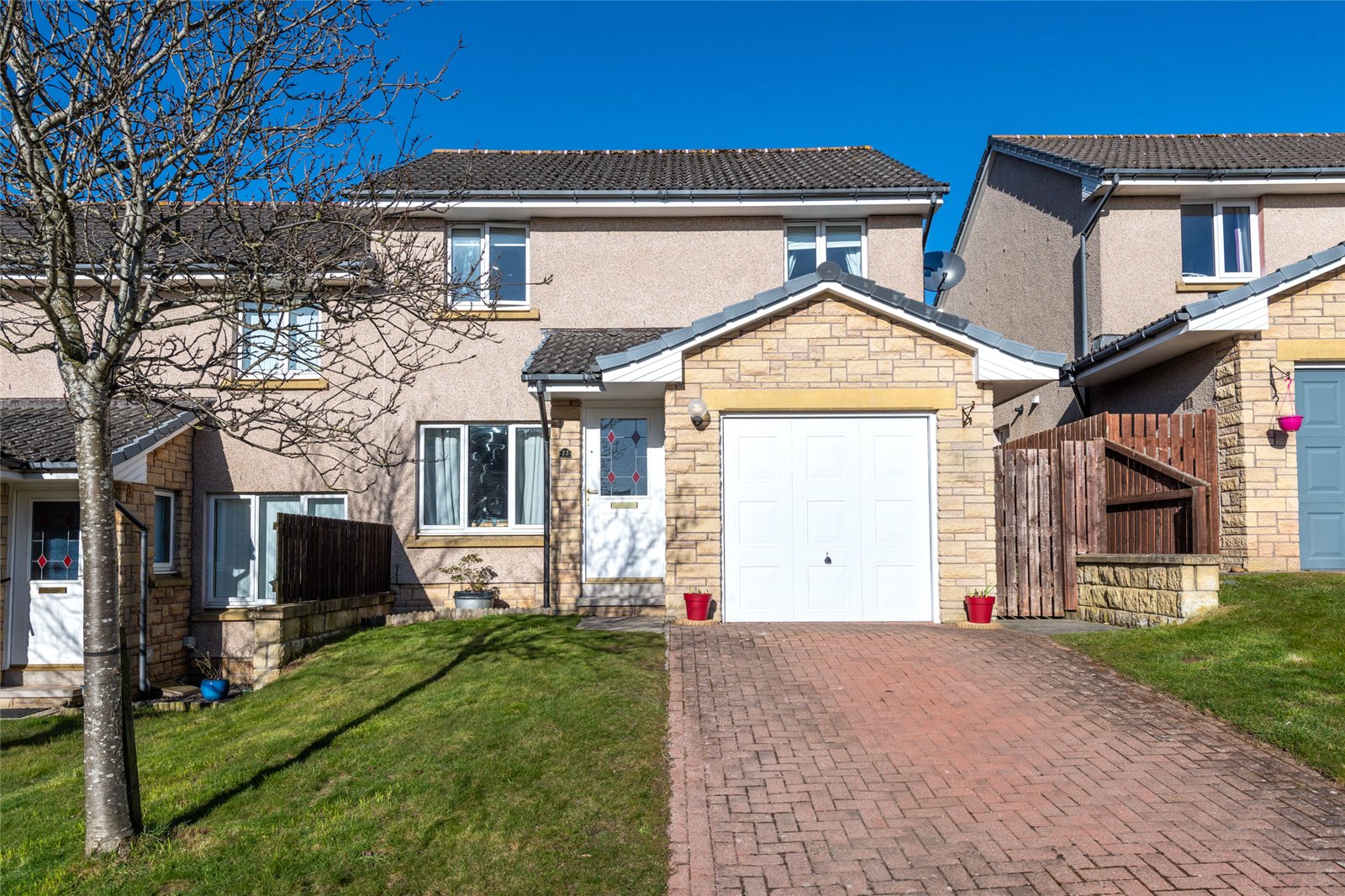 22 Glenury Crescent