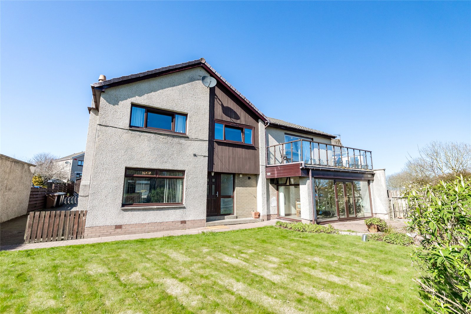 19 Redmoss Avenue