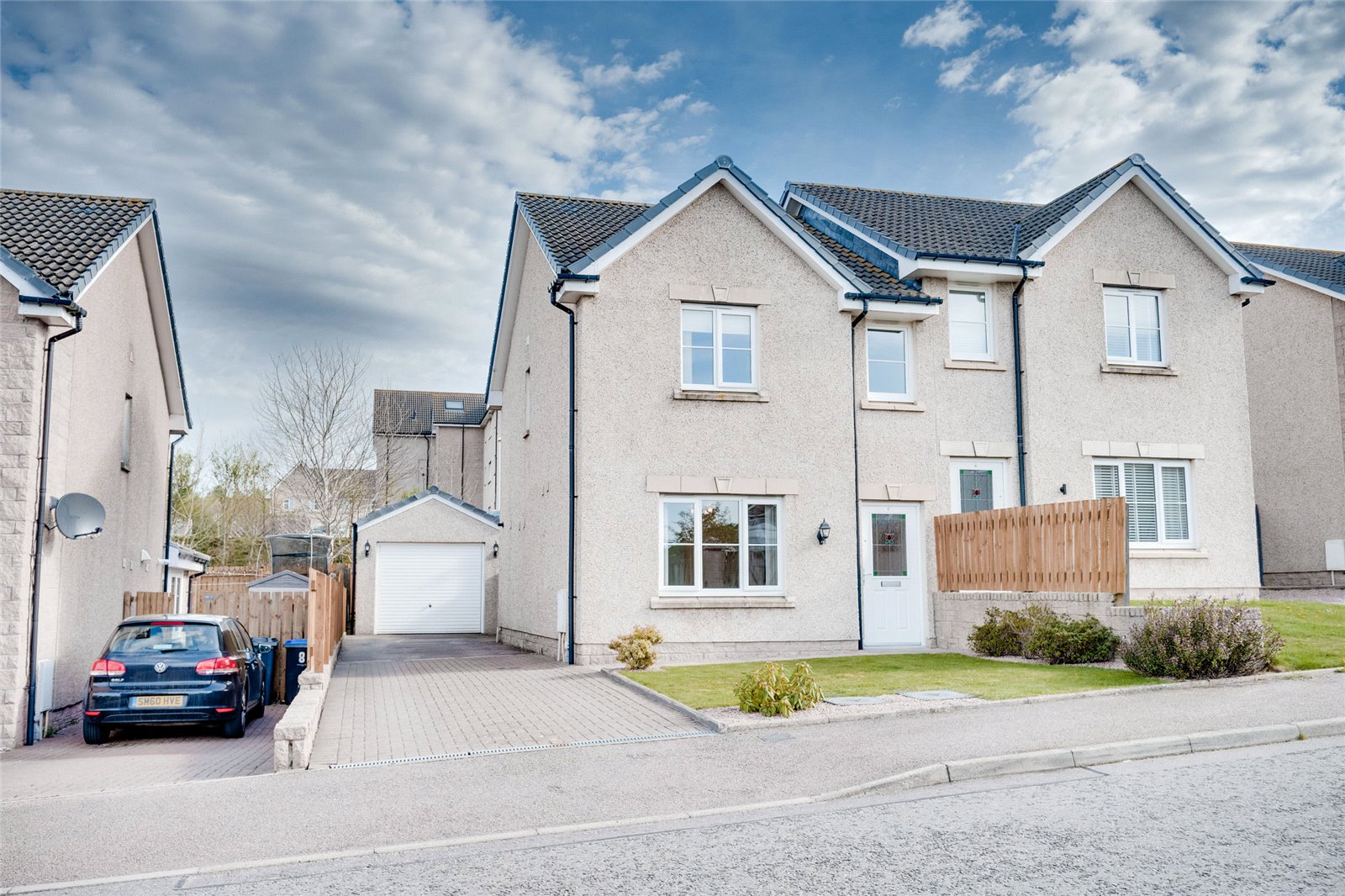6 Broadshade Crescent