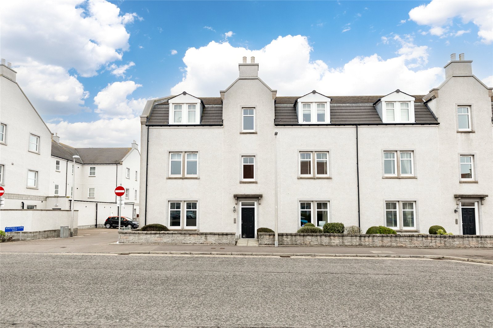 15 Langdykes Avenue