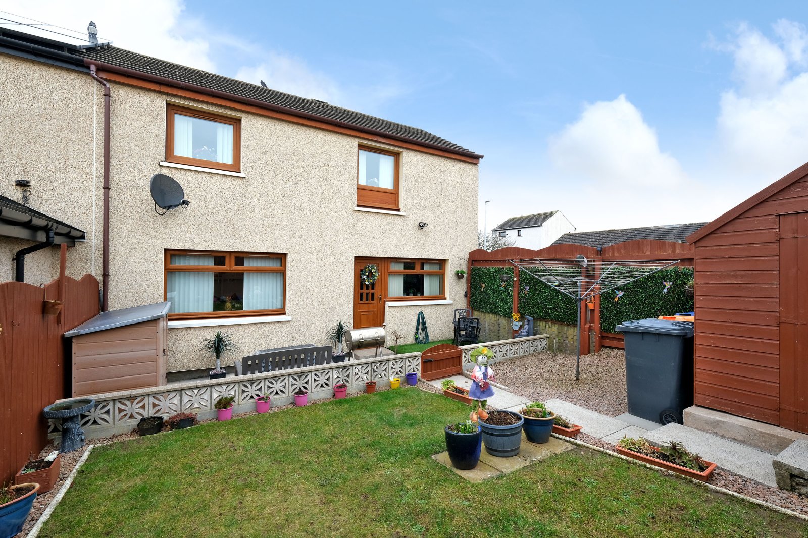 2 Lochside Place