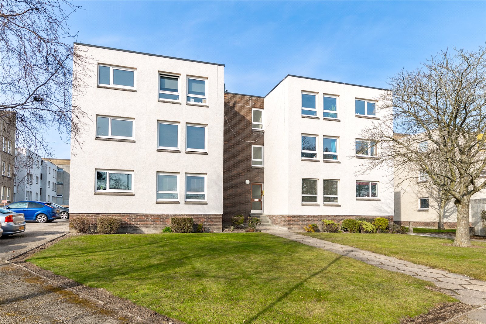 64 Grampian Gardens