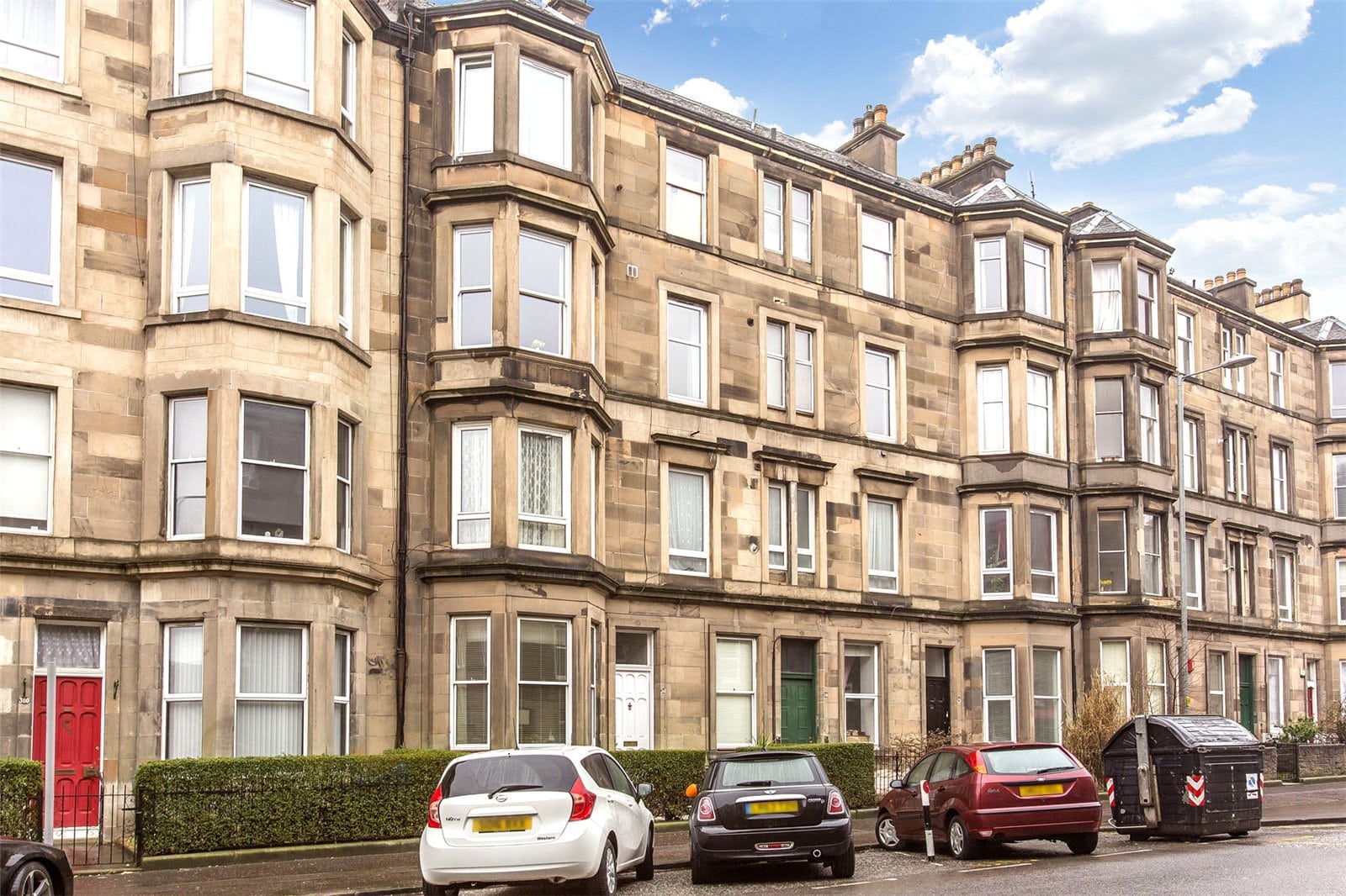 Beautiful flat on Easter Road and priced under £150,000