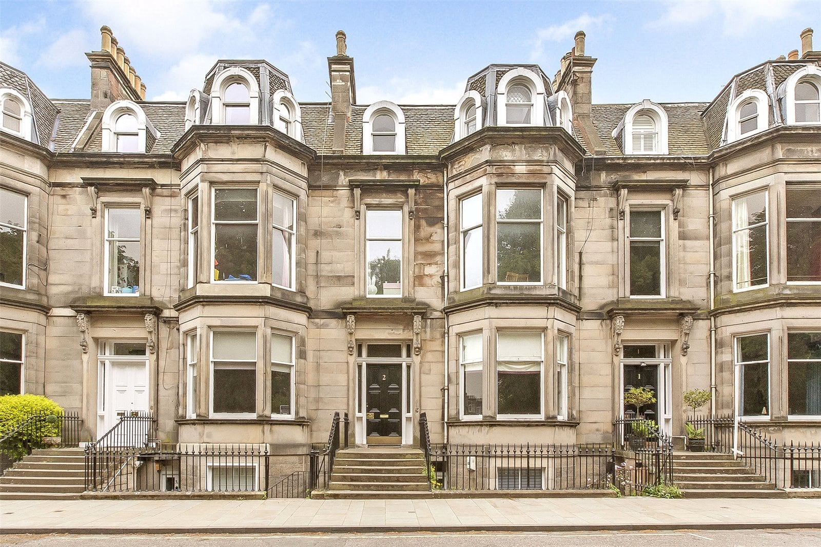 Effortlessly stunning apartment in Edinburgh's West End