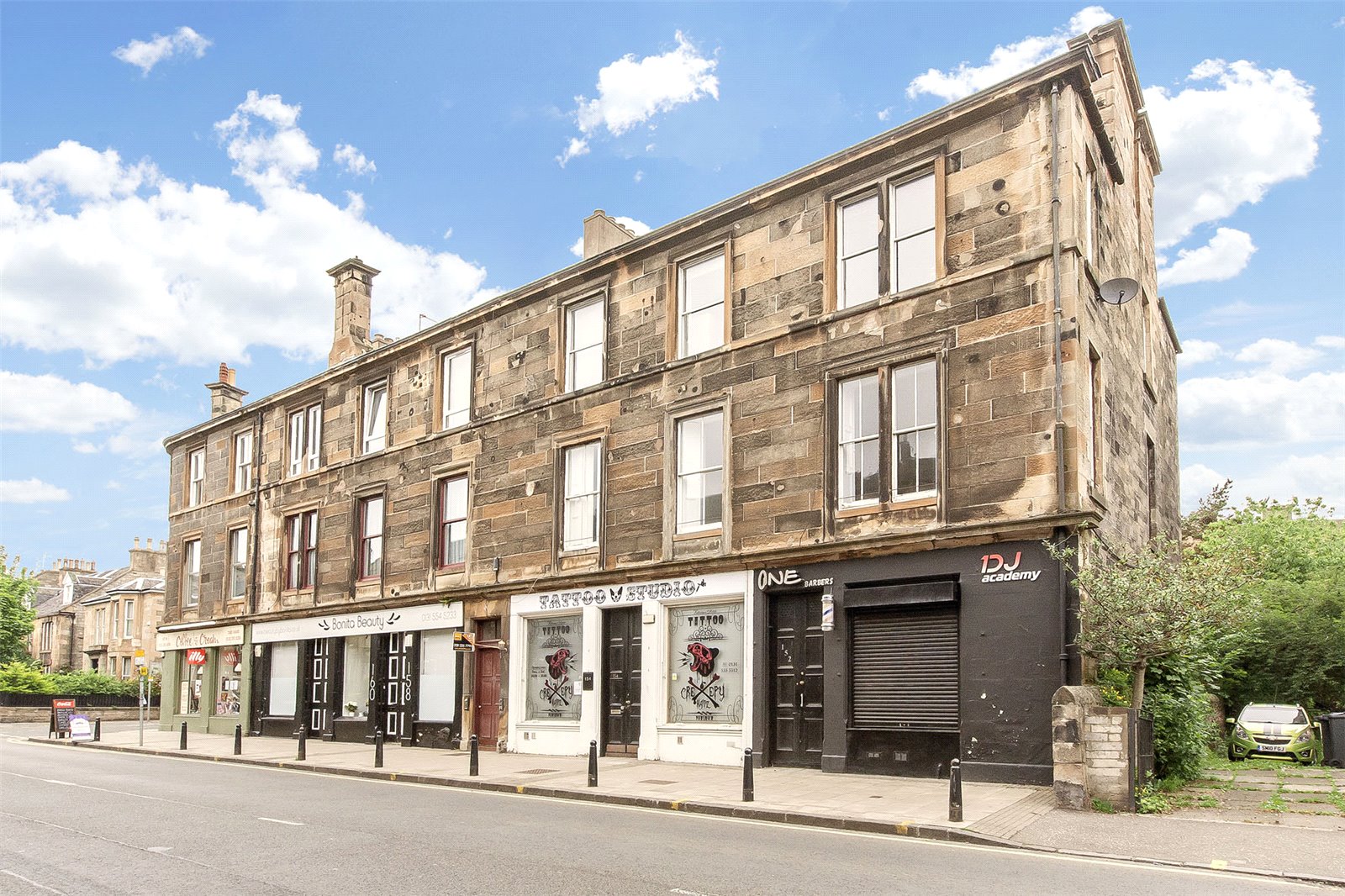 Top floor flat with the perfect mix of period charm and modern style