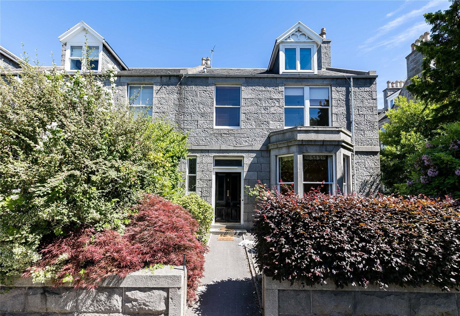 Our latest properties for sale and to let (10th July 2018)