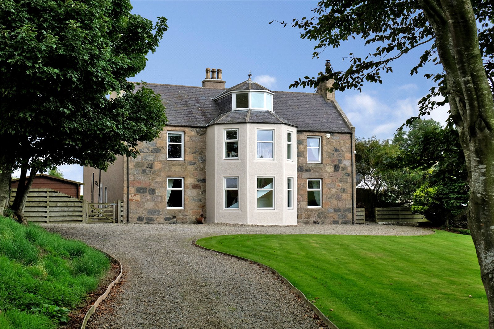 Enjoy peaceful rural living with Linnhead Farmhouse