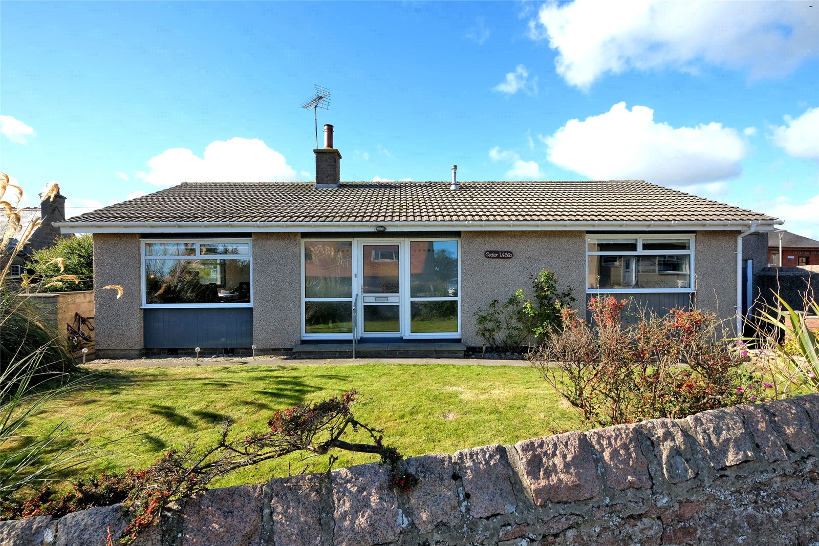 Behind the doors of this unassuming bungalow hides an amazing kitchen...