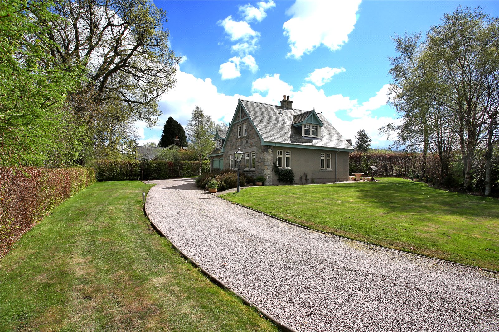 Country charm with a touch of elegance inside East Don House