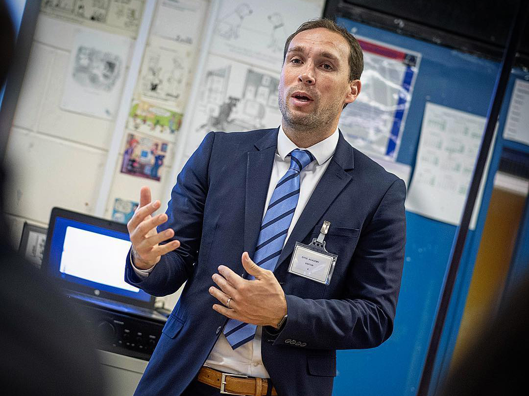 Dons legend Russell Anderson talks financial management with Dyce Academy students