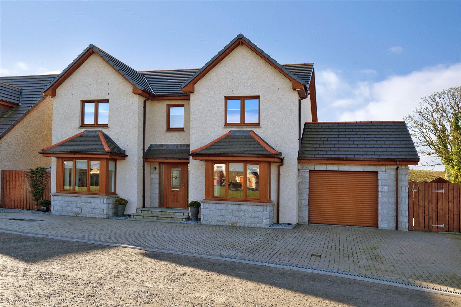 Our latest properties for sale and to let (12th March 2020)