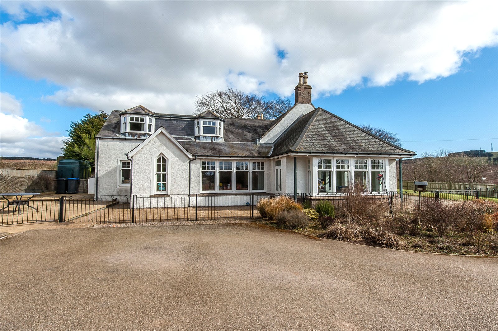 Our latest properties for sale and to let (30th March 2020)