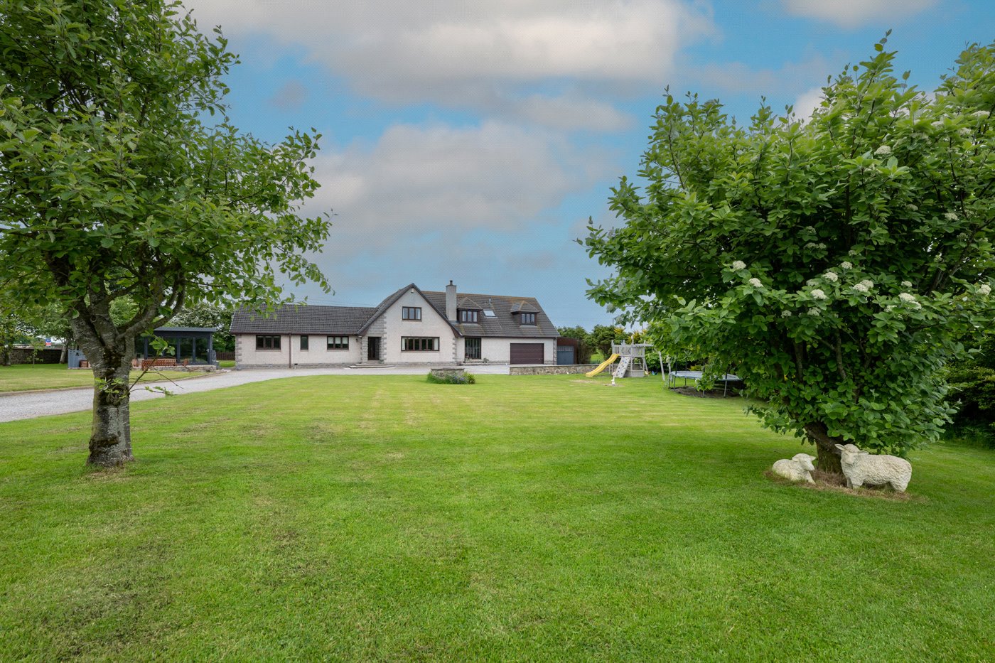 Our latest properties for sale or to let (28th June 2023)