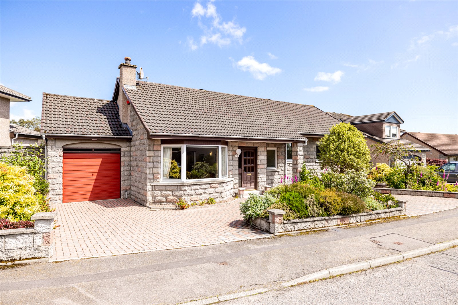 Our latest properties for sale or to let (19th July 2023)