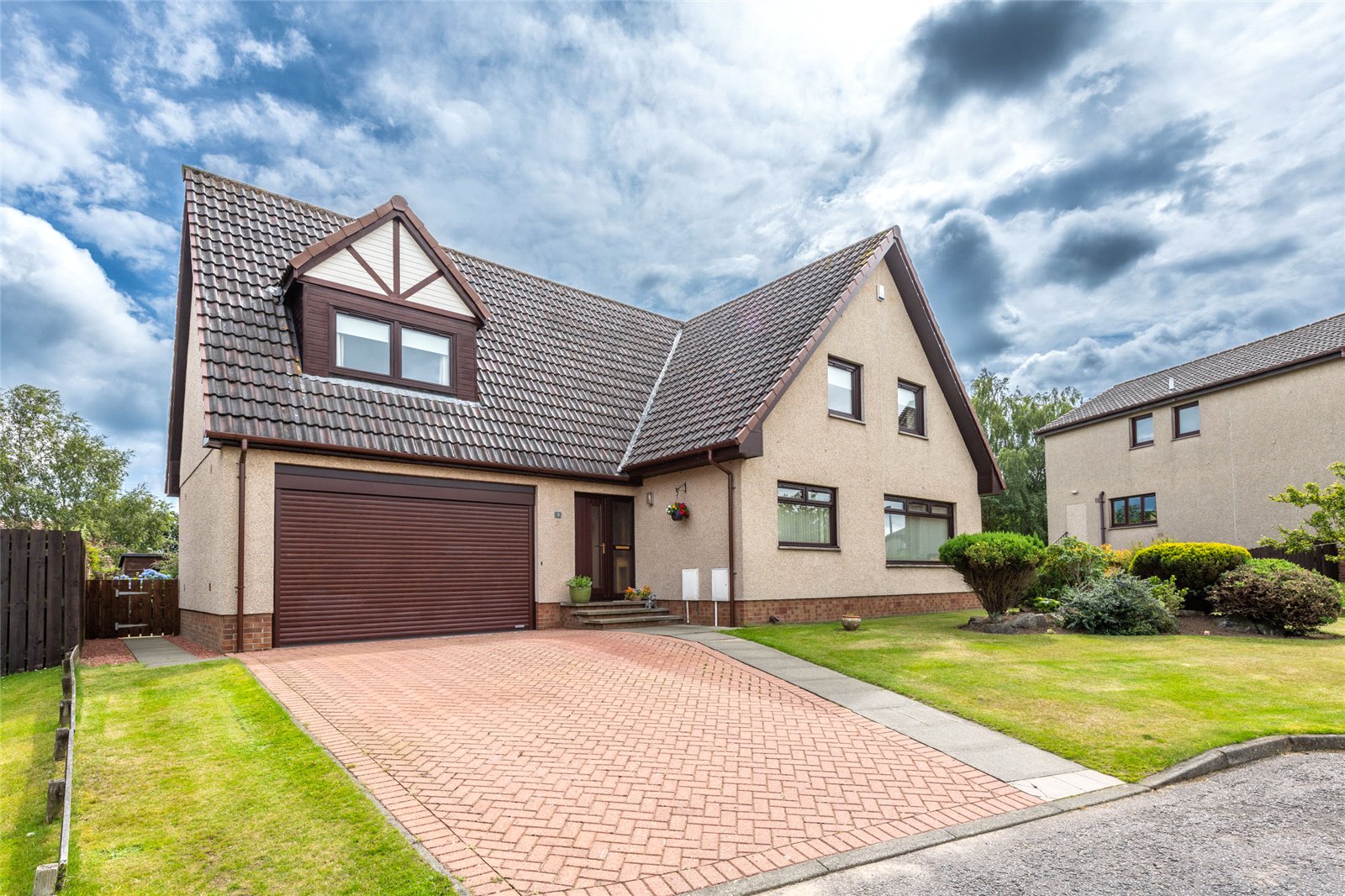 Our latest properties for sale or to let (27th July 2023)