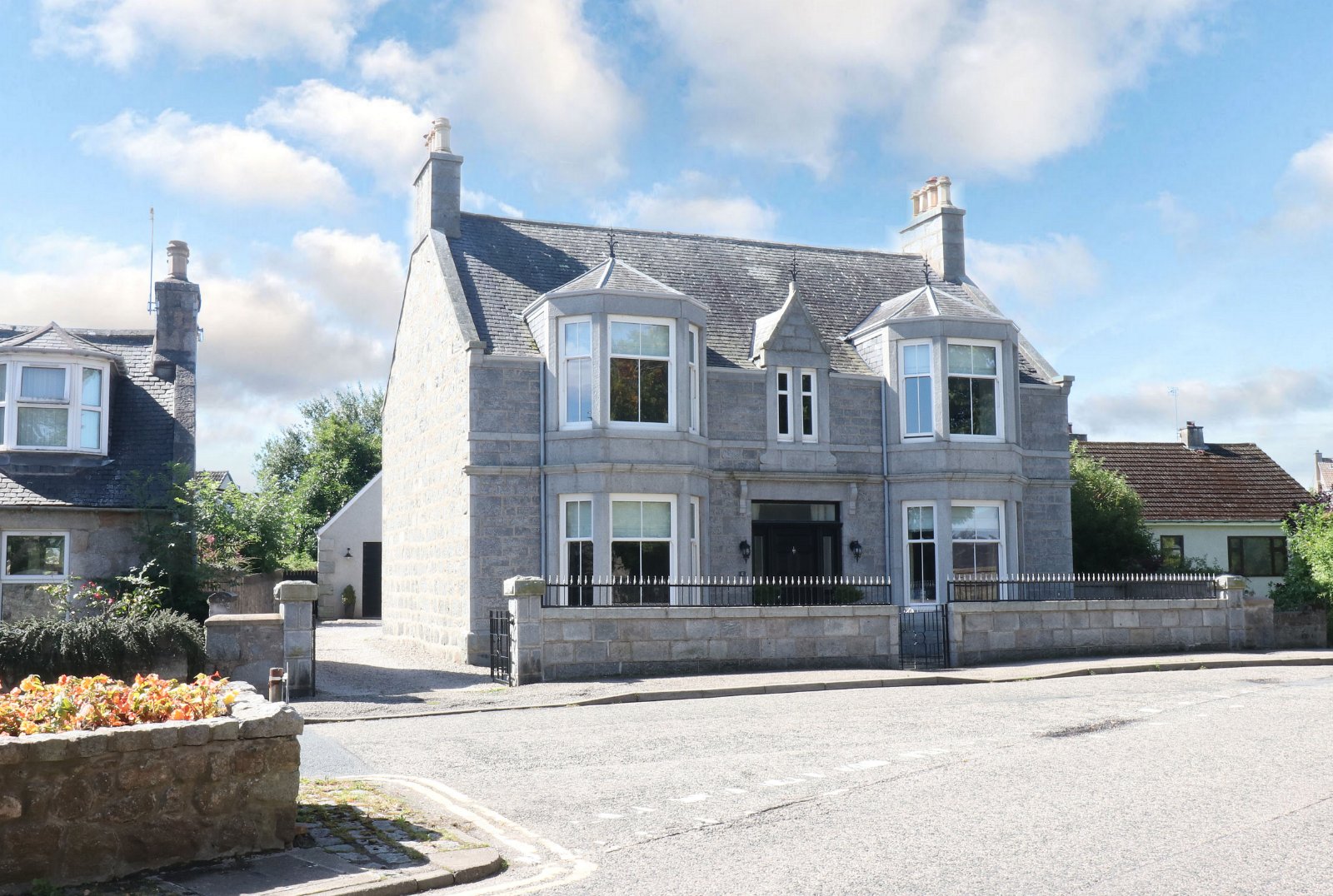 Our latest properties for sale or to let (16th Aug 2023)