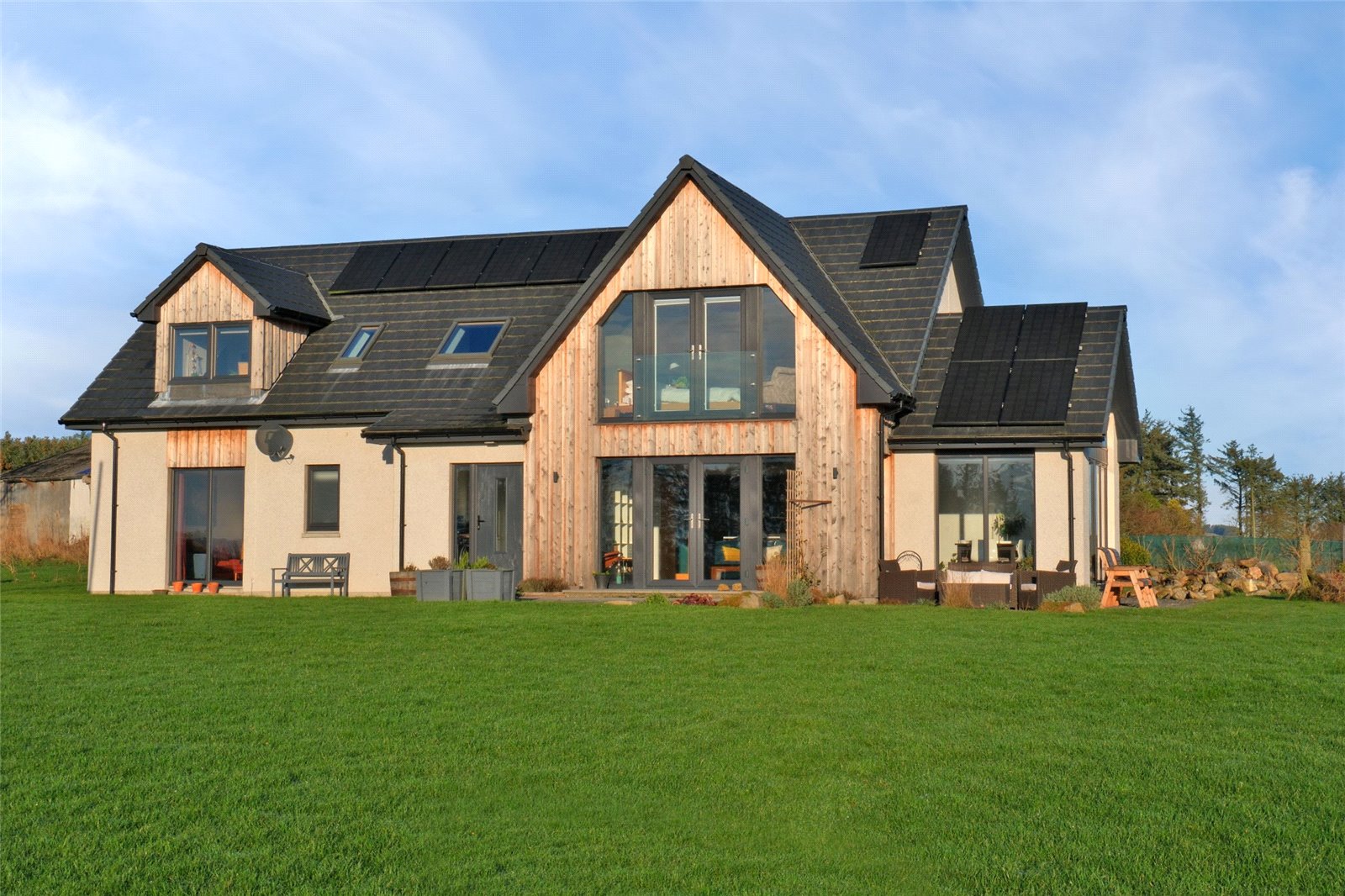 Our latest properties for sale or rent (8th Dec 2023)