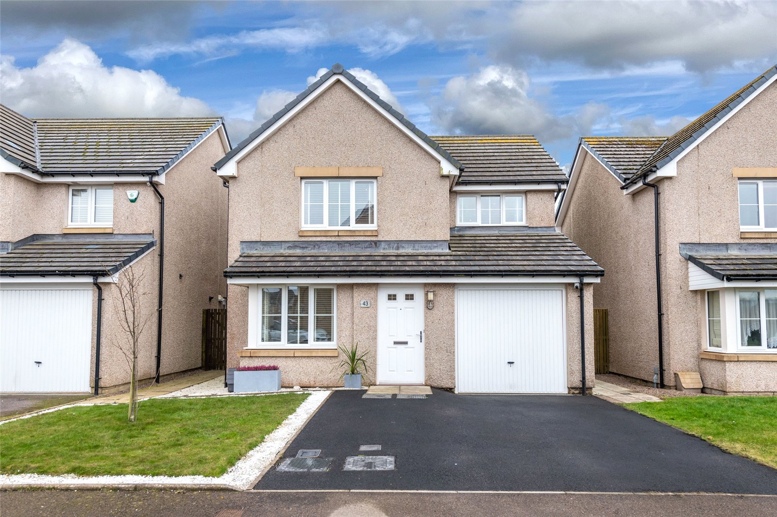 Our latest properties for sale or rent (11th March 2024)  