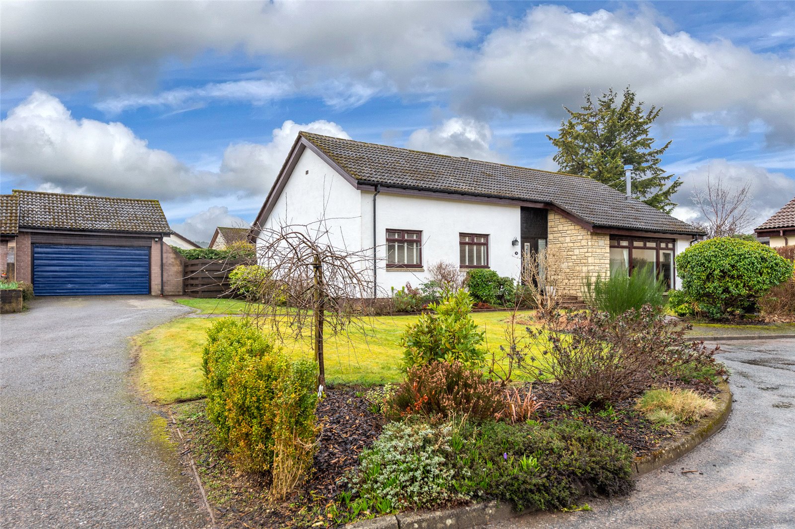 Our latest properties for sale or rent (22nd March 2024)  