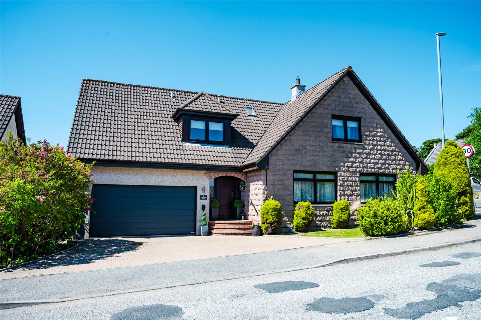 1 Kirkton Road, Westhill, Aberdeenshire, AB32 6LF